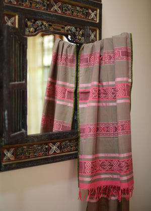 Sambalpuri handloom pink and green two tone ikat stole with beautiful floral borders